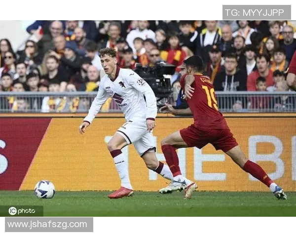 都灵与科莫对决意甲赛季初期剧本纷繁复杂引人关注